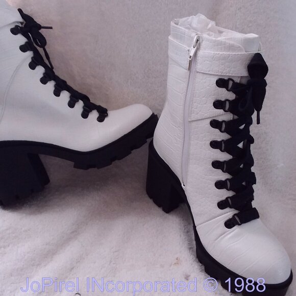 Styled 'Mabel Mora' White Ankle Boot Ready for the Fall Season - Picture 1 of 12